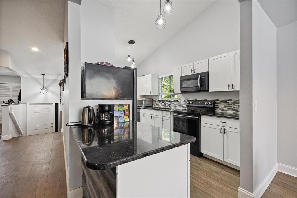 9754 Nickels Boulevard 205