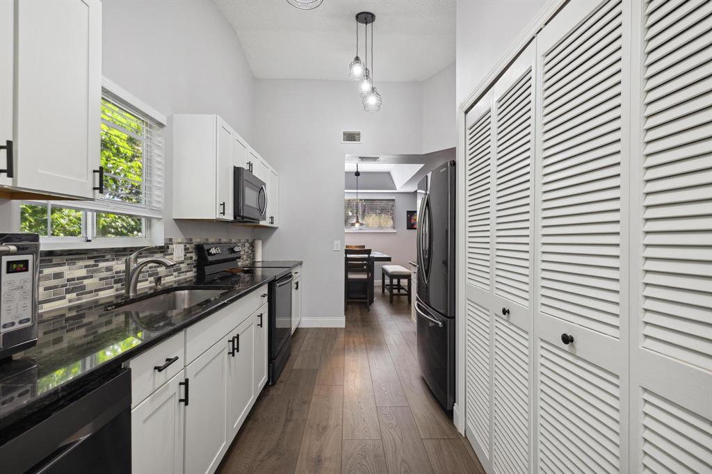 9754 Nickels Boulevard 205