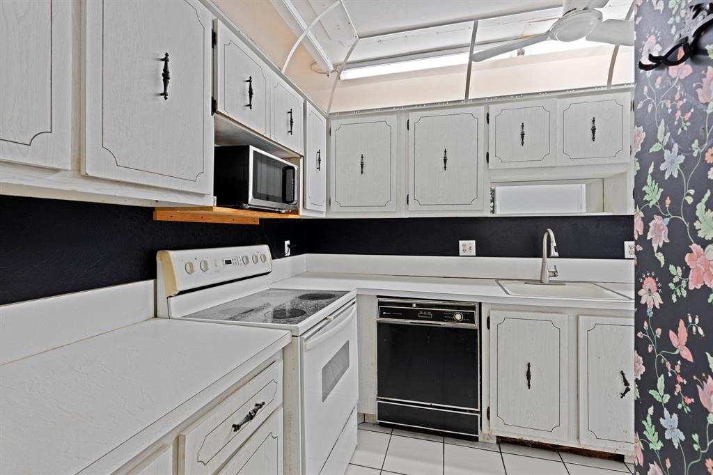 1151 Calamondin Terrace Unit: 101