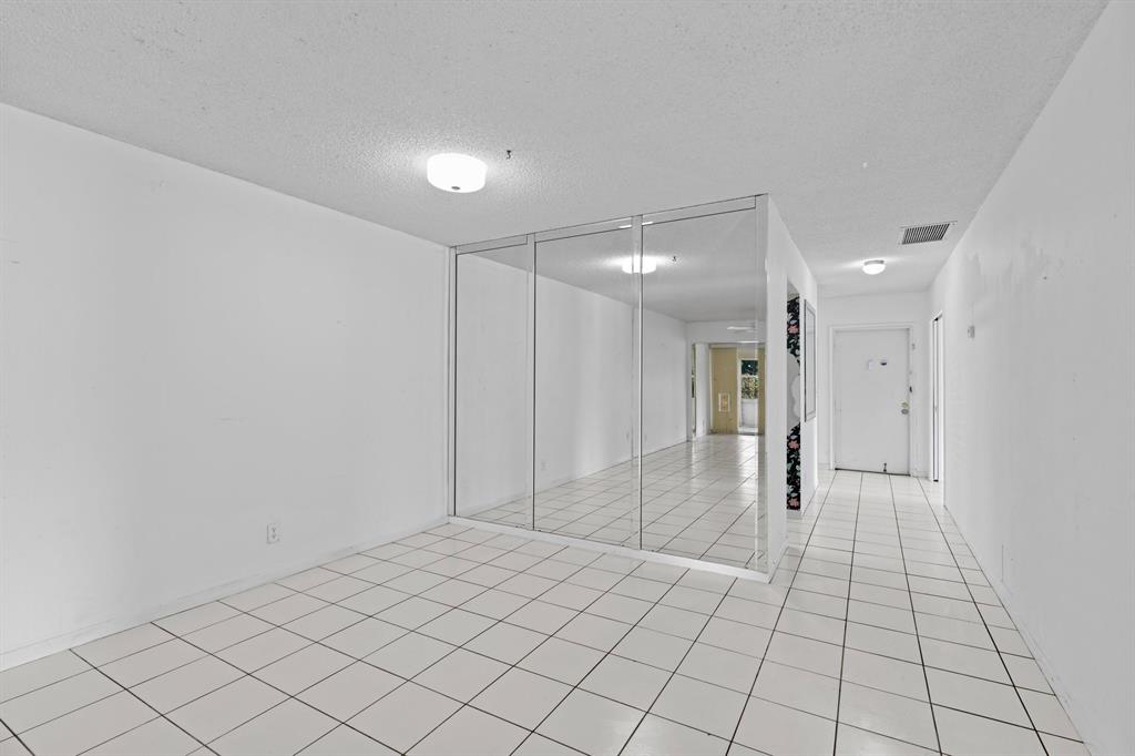 1151 Calamondin Terrace Unit: 101