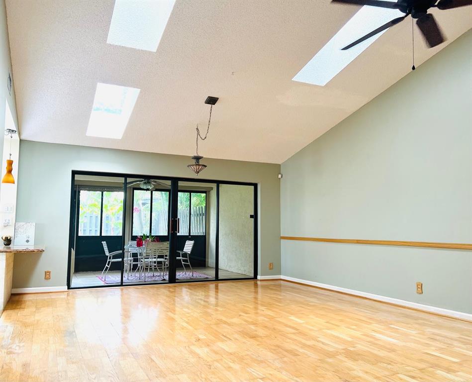 235 SW 29th Avenue