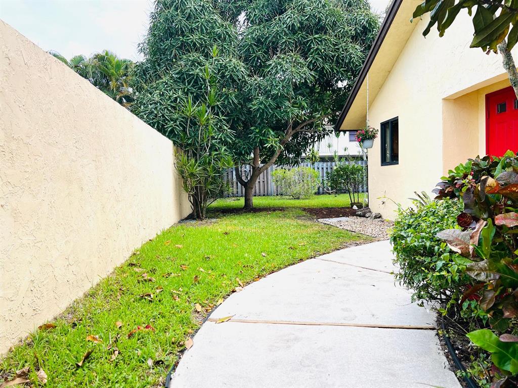 235 SW 29th Avenue
