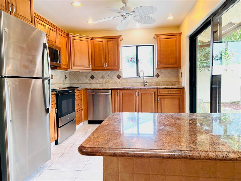 235 SW 29th Avenue