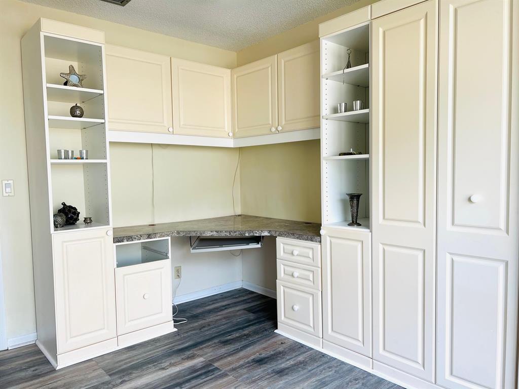 235 SW 29th Avenue