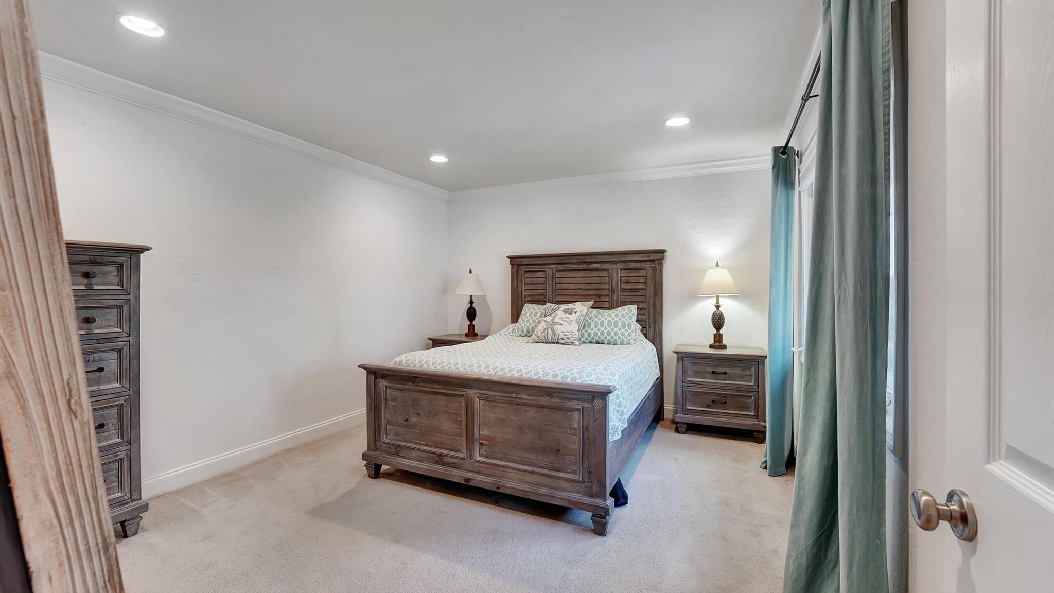 1010 NE 8th Avenue Unit: 35f