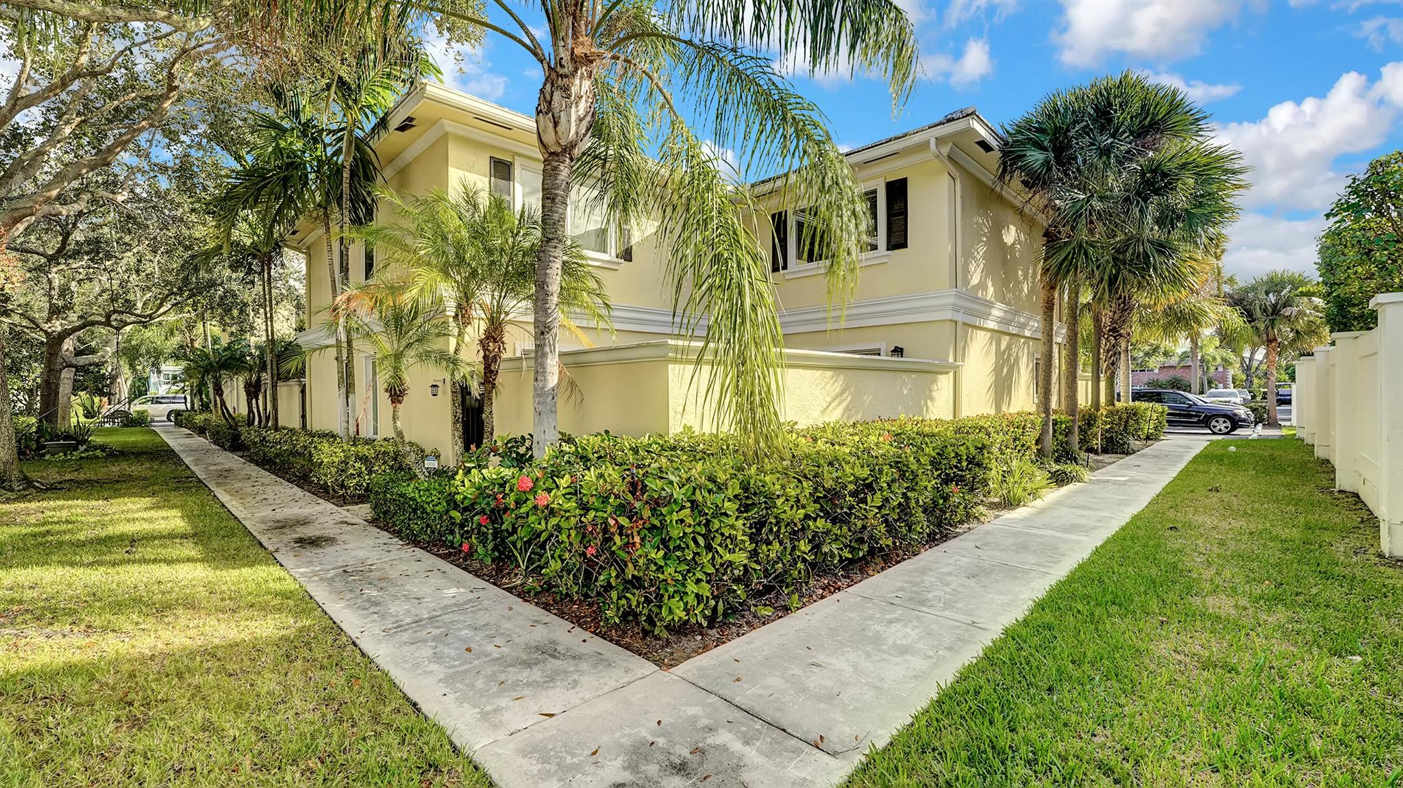 1010 NE 8th Avenue Unit: 35f
