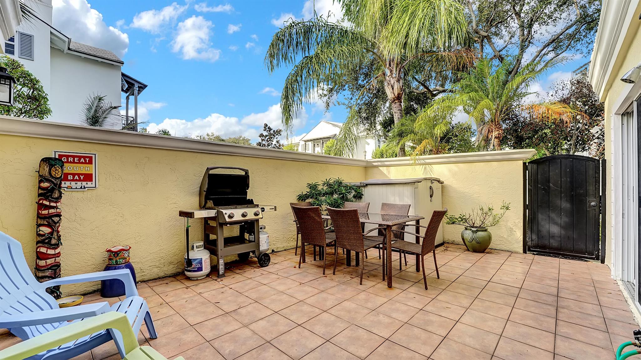 1010 NE 8th Avenue Unit: 35f