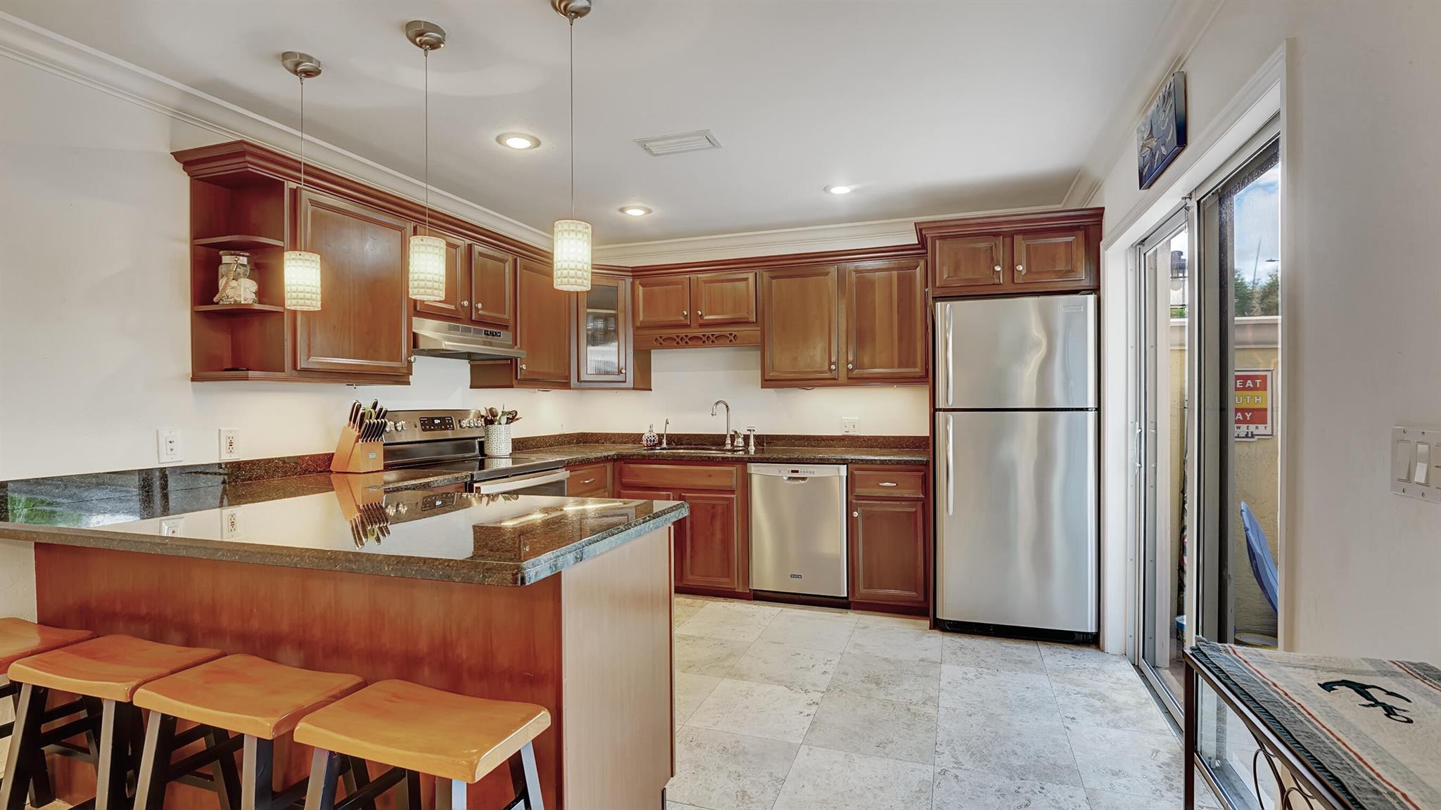1010 NE 8th Avenue Unit: 35f