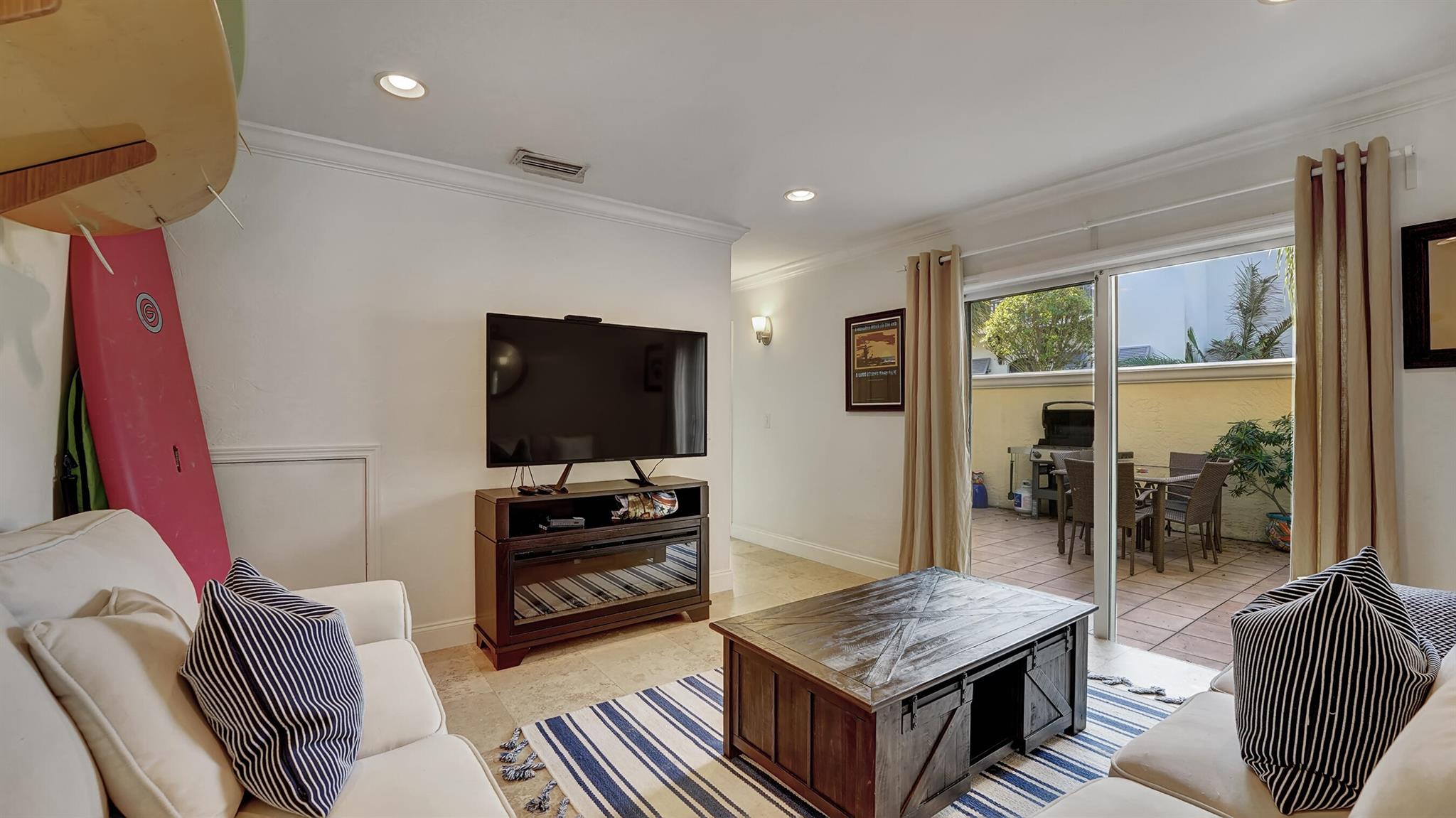 1010 NE 8th Avenue Unit: 35f