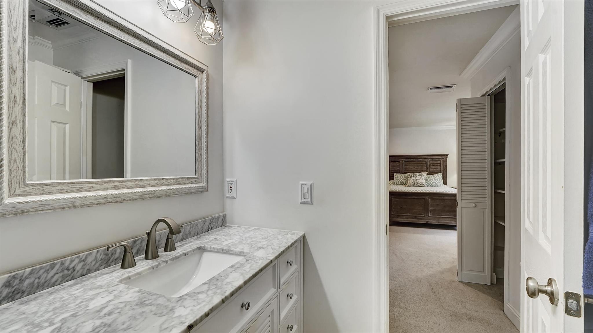 1010 NE 8th Avenue Unit: 35f