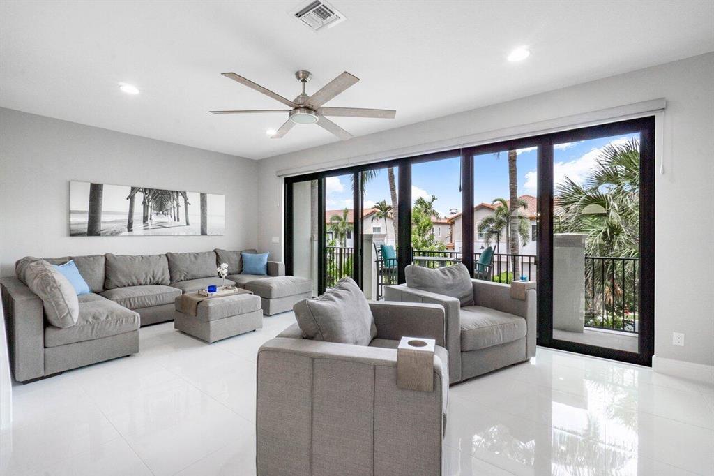 617 Windward Circle N