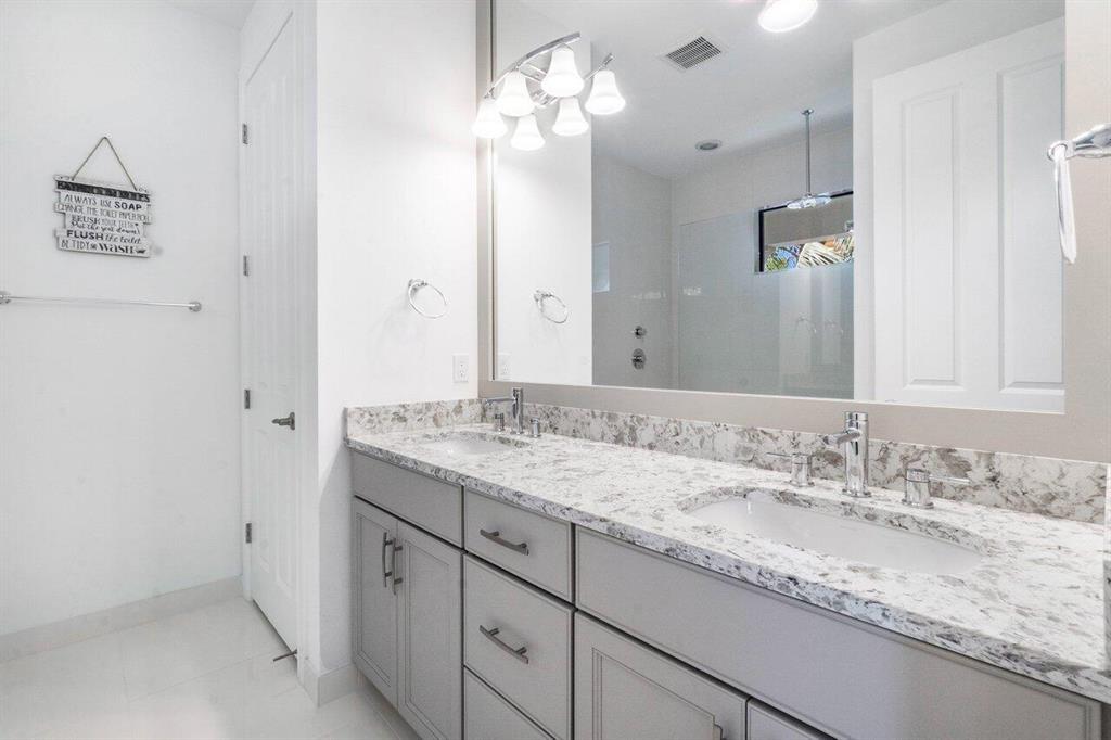 617 Windward Circle N