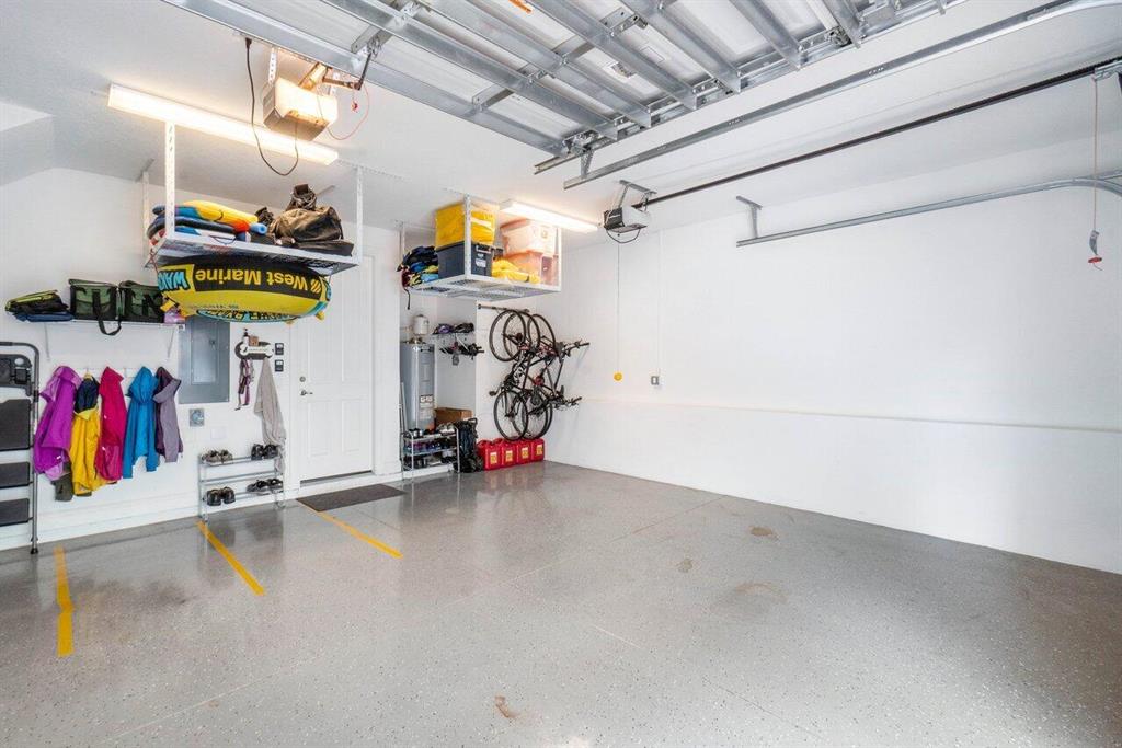 617 Windward Circle N