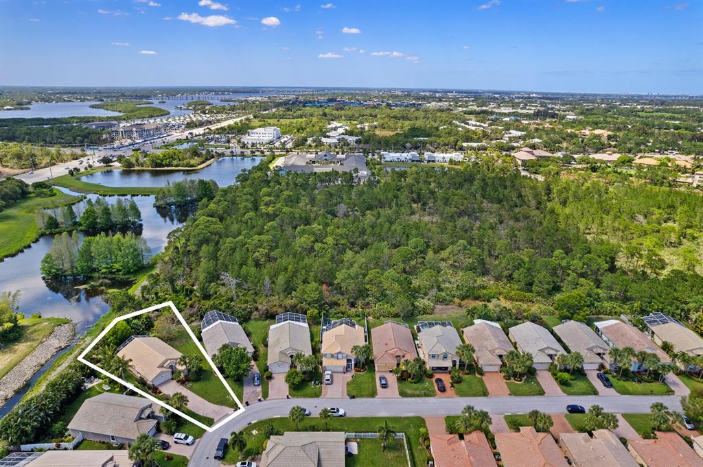 1004 SE Westminister Place