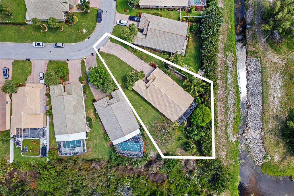 1004 SE Westminister Place