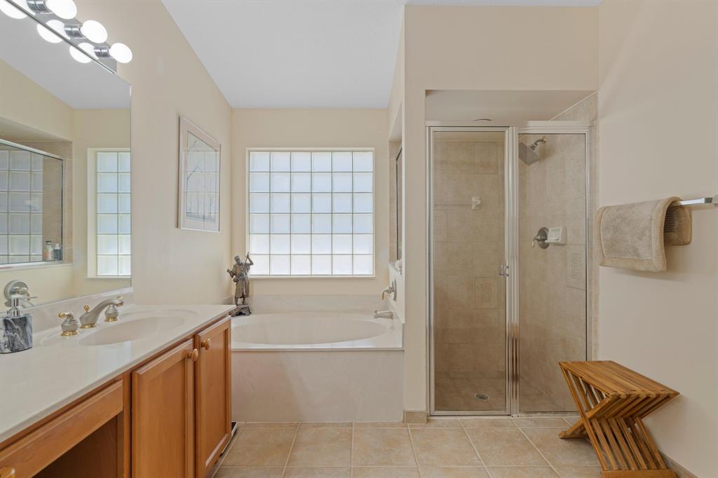 1004 SE Westminister Place