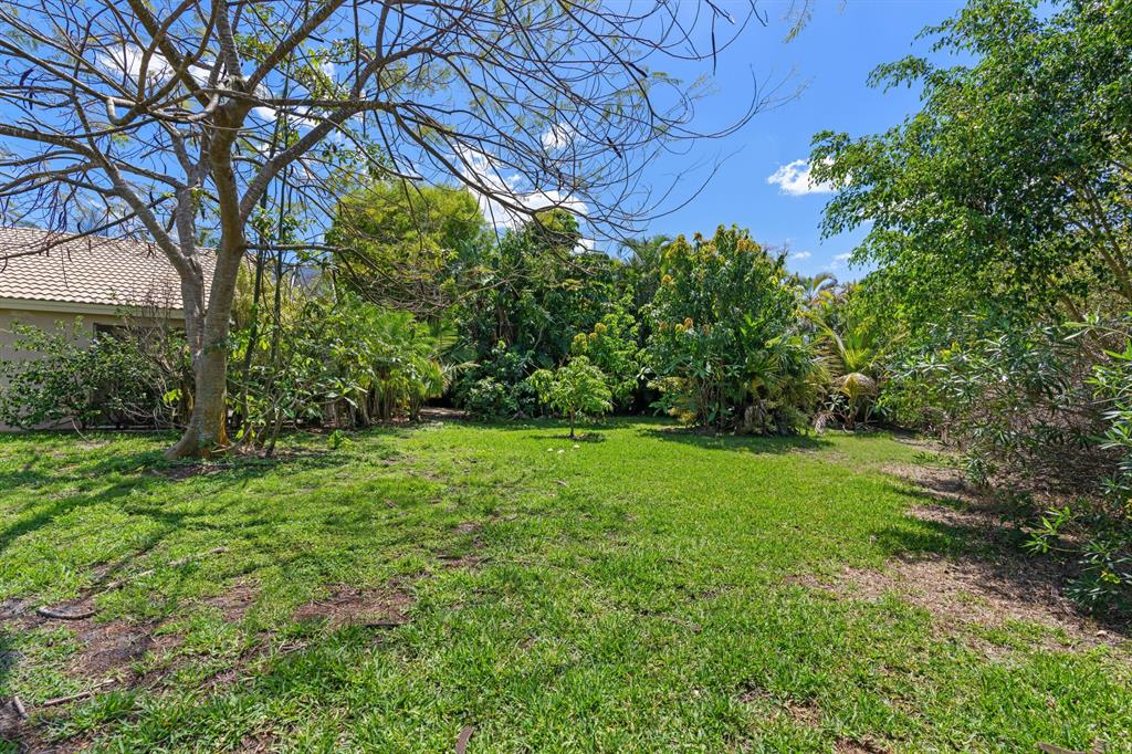 1004 SE Westminister Place