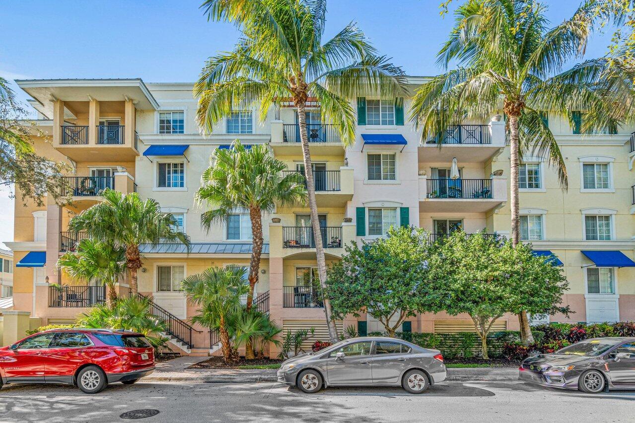 250 NE 3rd Avenue Unit: 1208