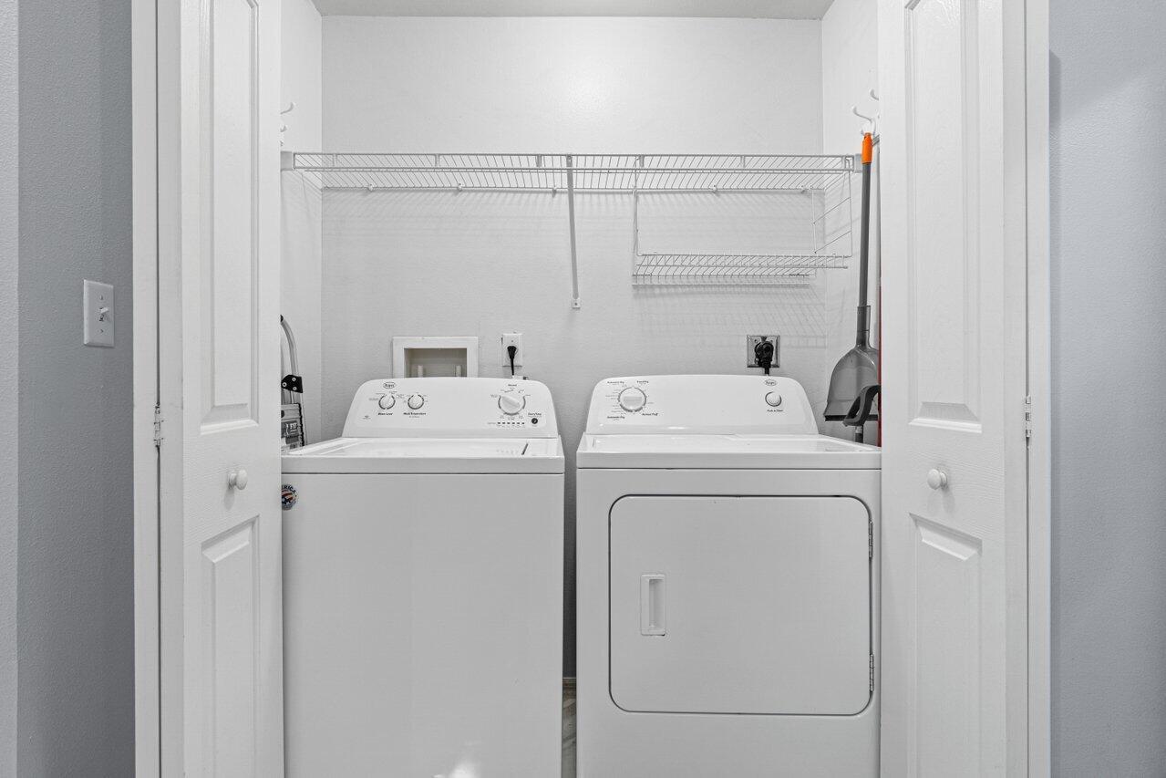 250 NE 3rd Avenue Unit: 1208