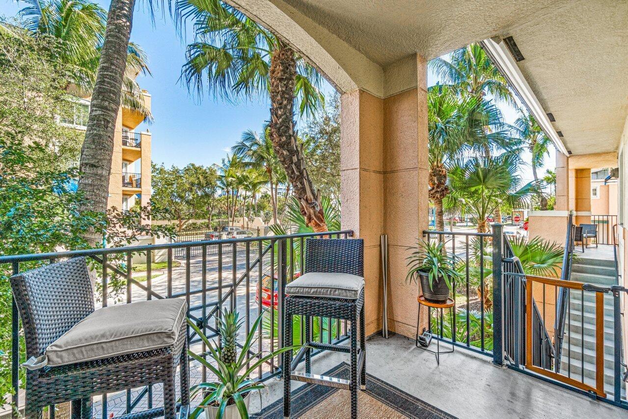 250 NE 3rd Avenue Unit: 1208