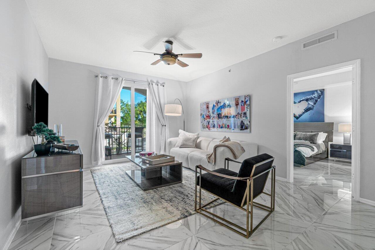 250 NE 3rd Avenue Unit: 1208
