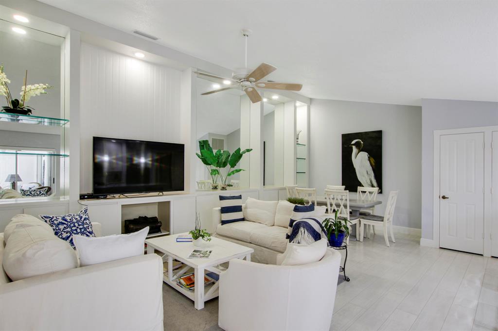 5701 Red Oak Court