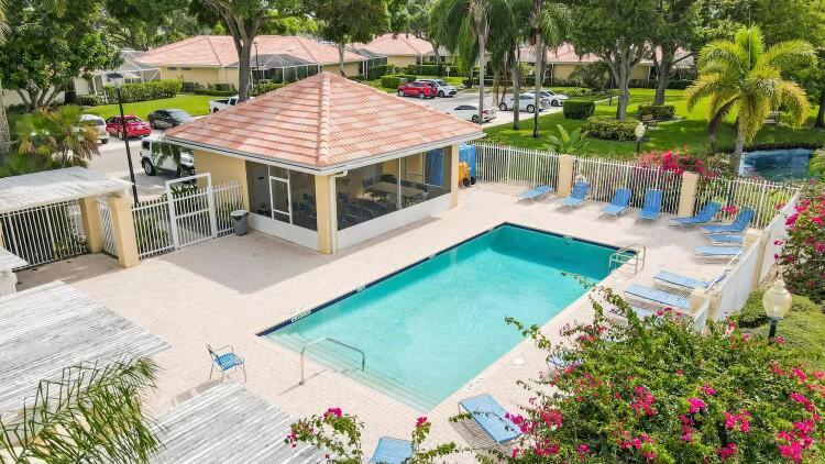 5701 Red Oak Court