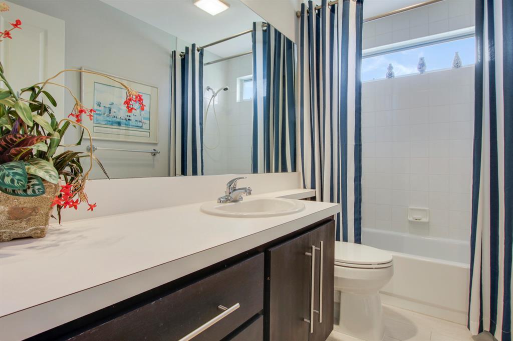 5701 Red Oak Court
