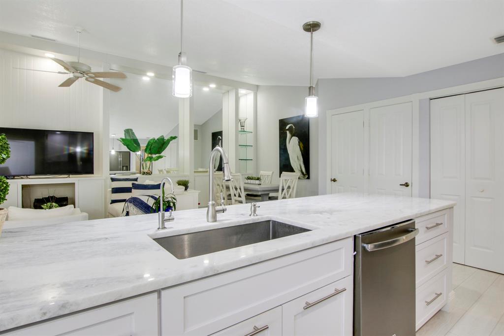 5701 Red Oak Court
