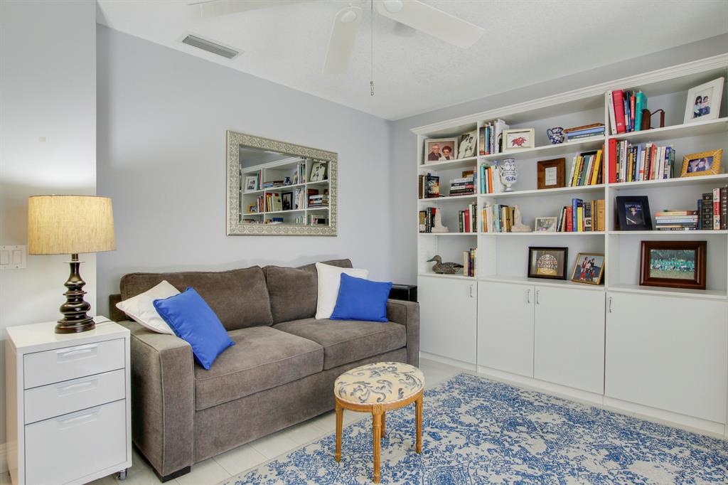 5701 Red Oak Court