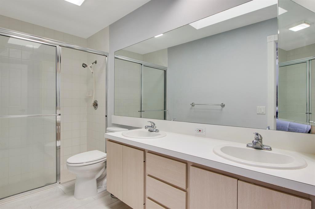 5701 Red Oak Court