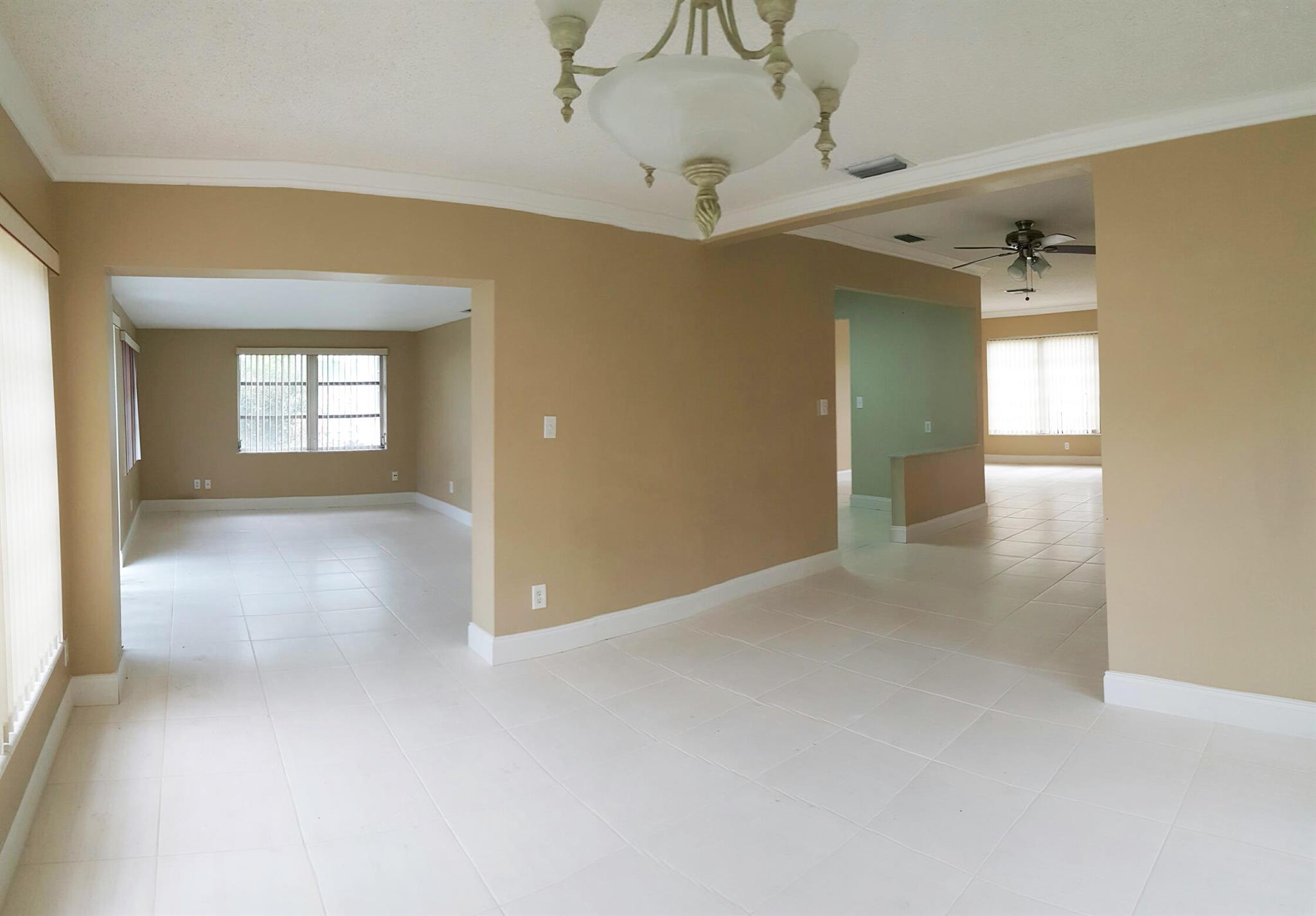 411 NE 28th Road