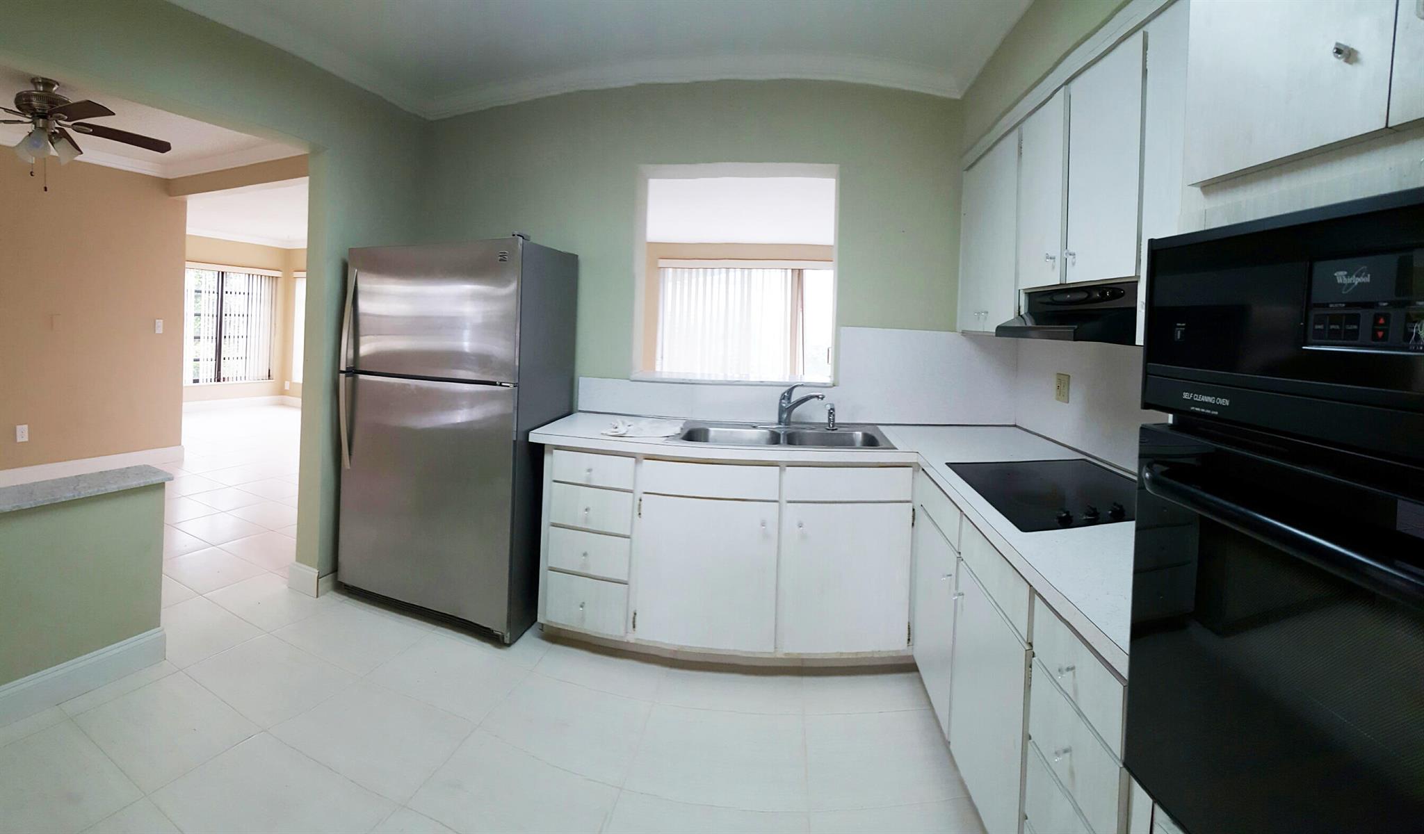 411 NE 28th Road