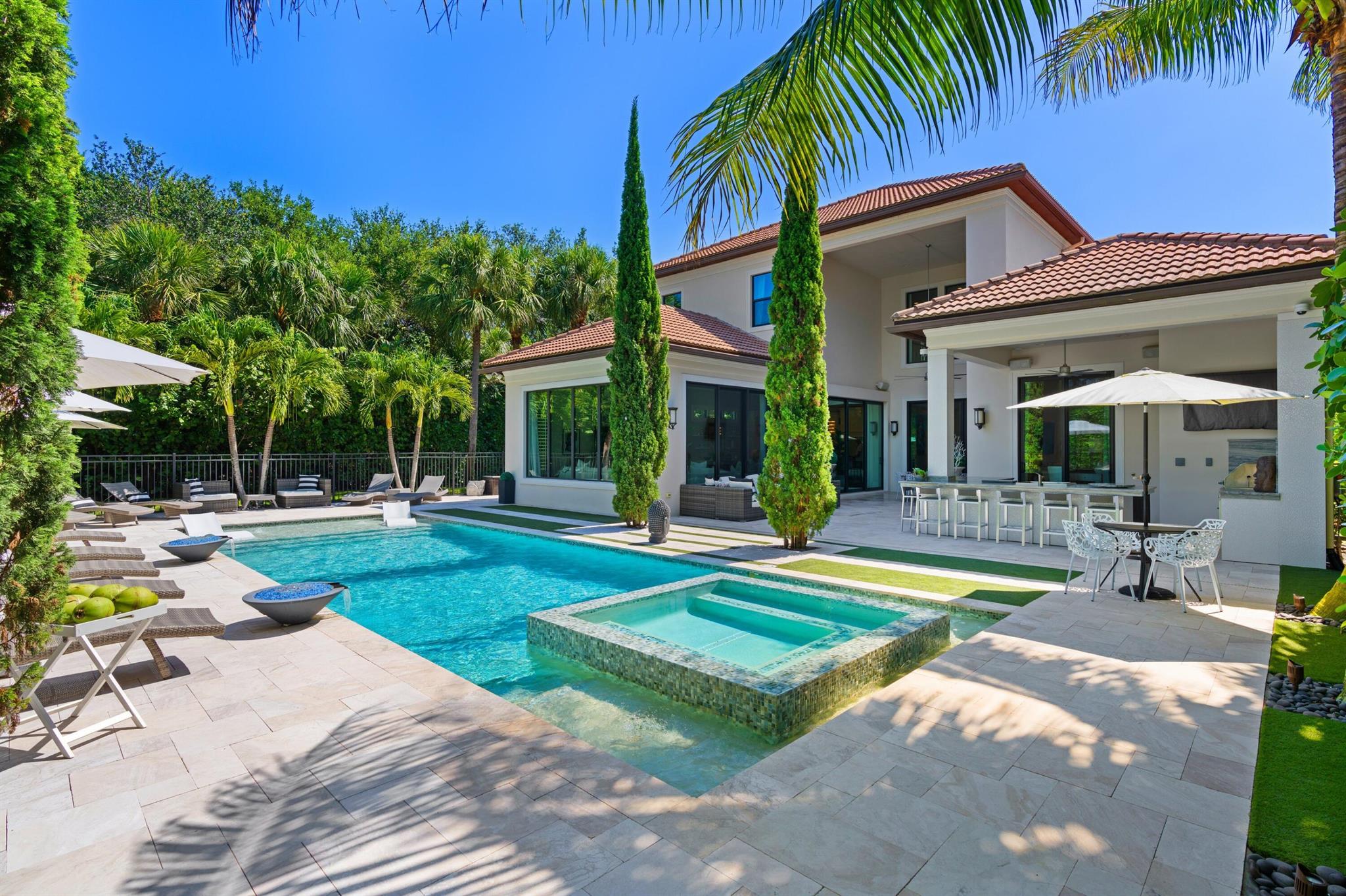 205 Gardenia Isles Drive