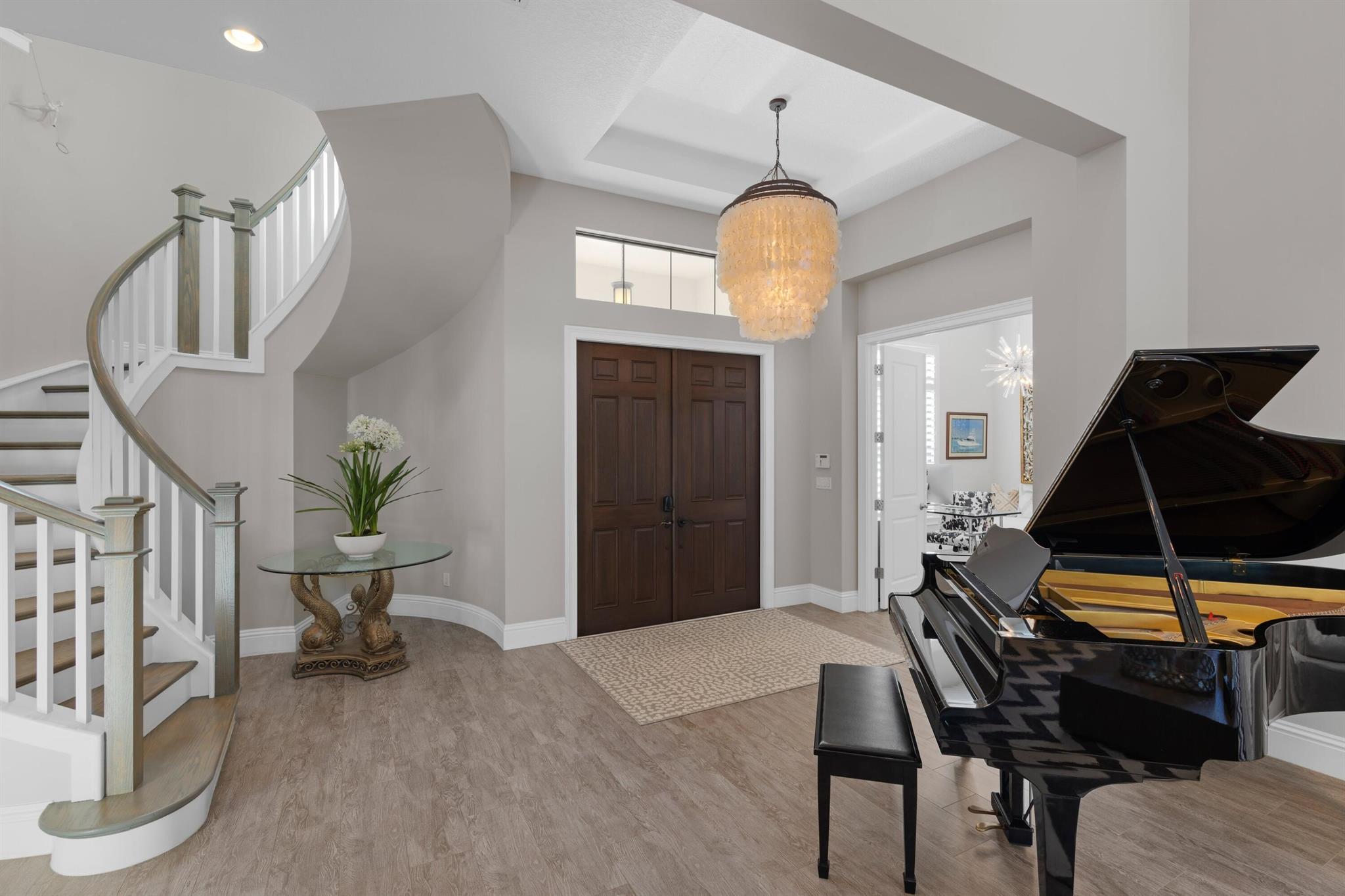 205 Gardenia Isles Drive
