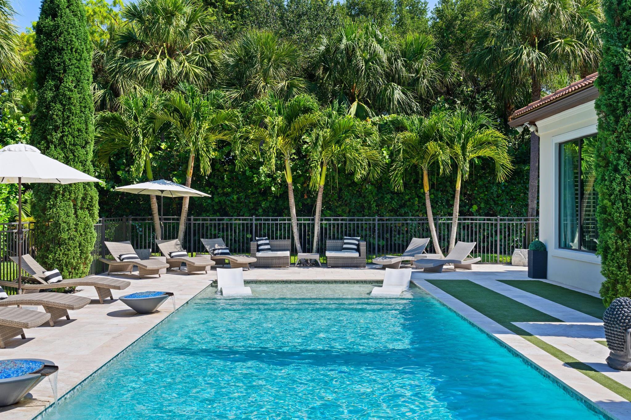 205 Gardenia Isles Drive