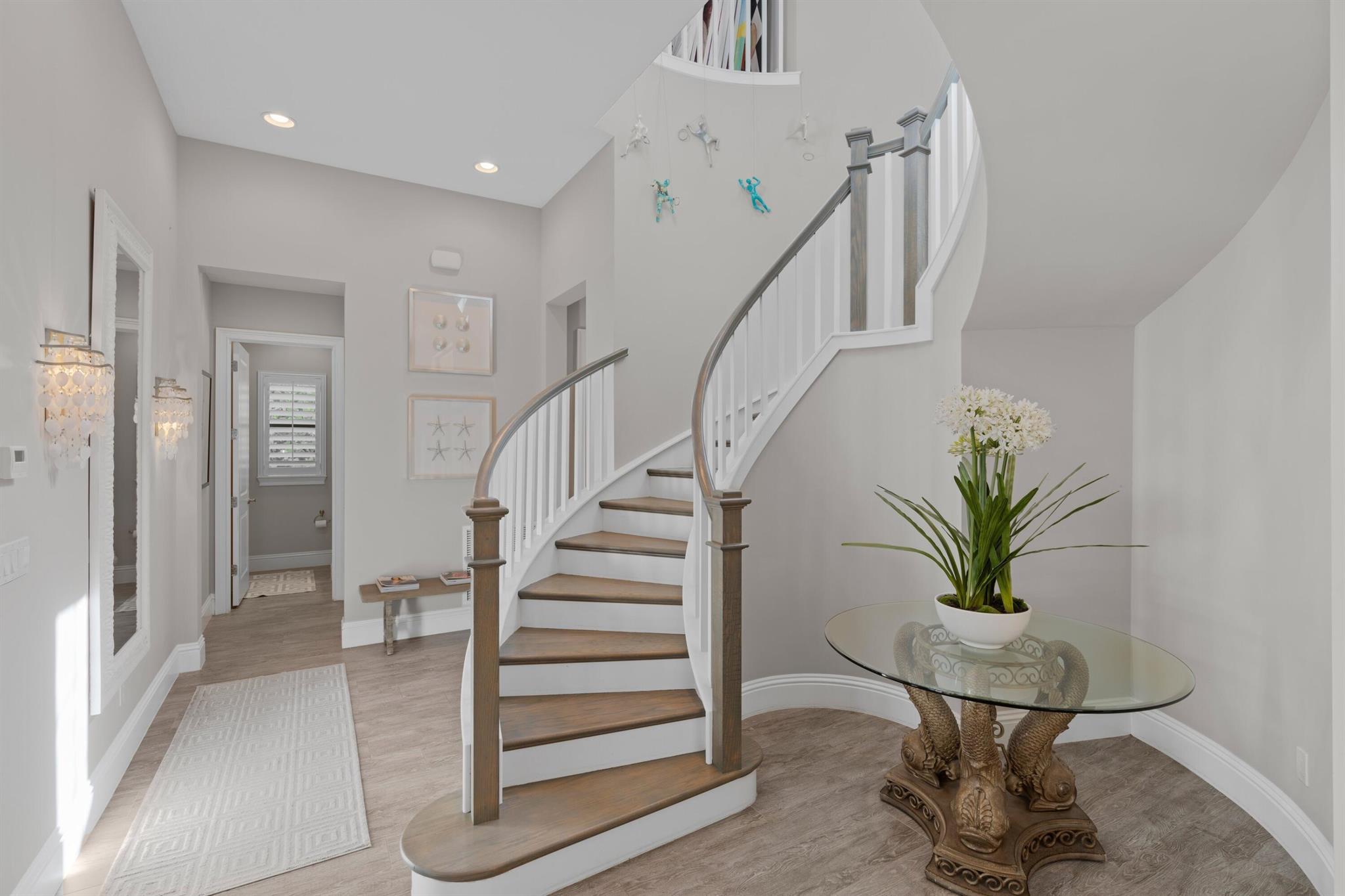 205 Gardenia Isles Drive
