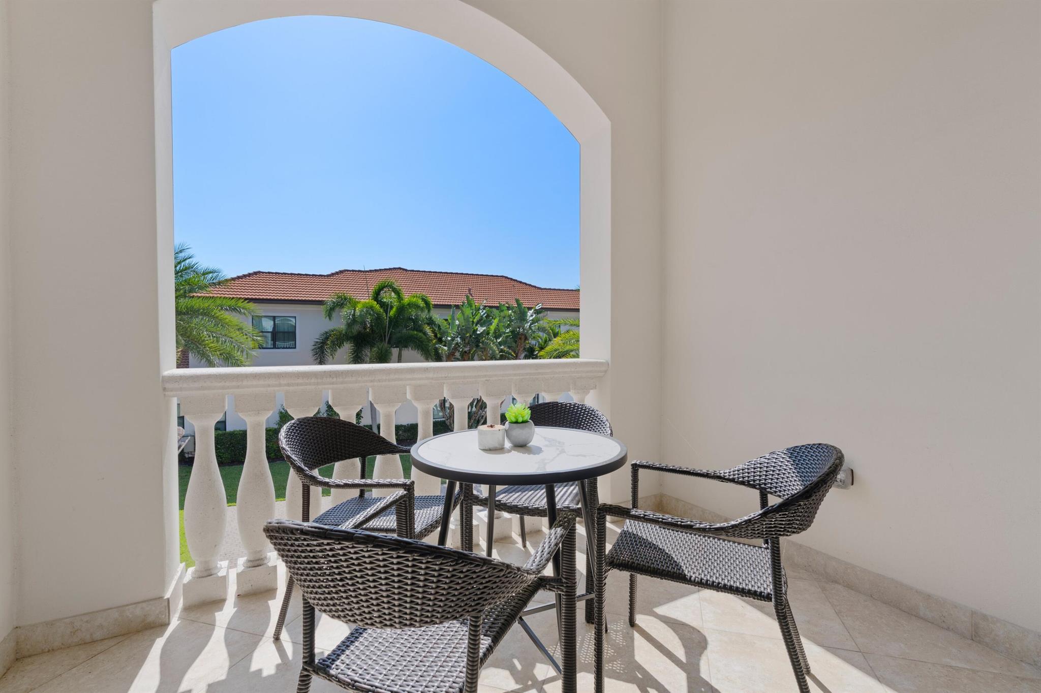 205 Gardenia Isles Drive