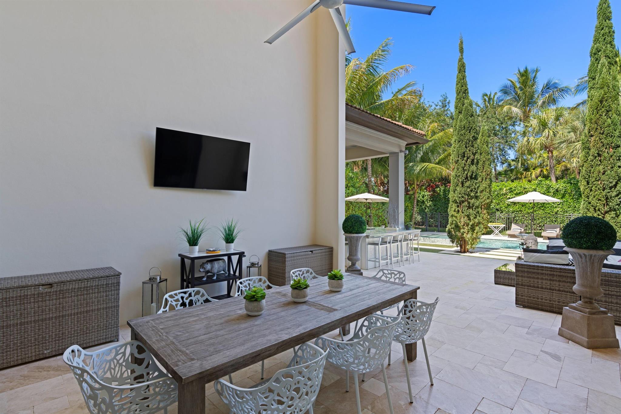 205 Gardenia Isles Drive