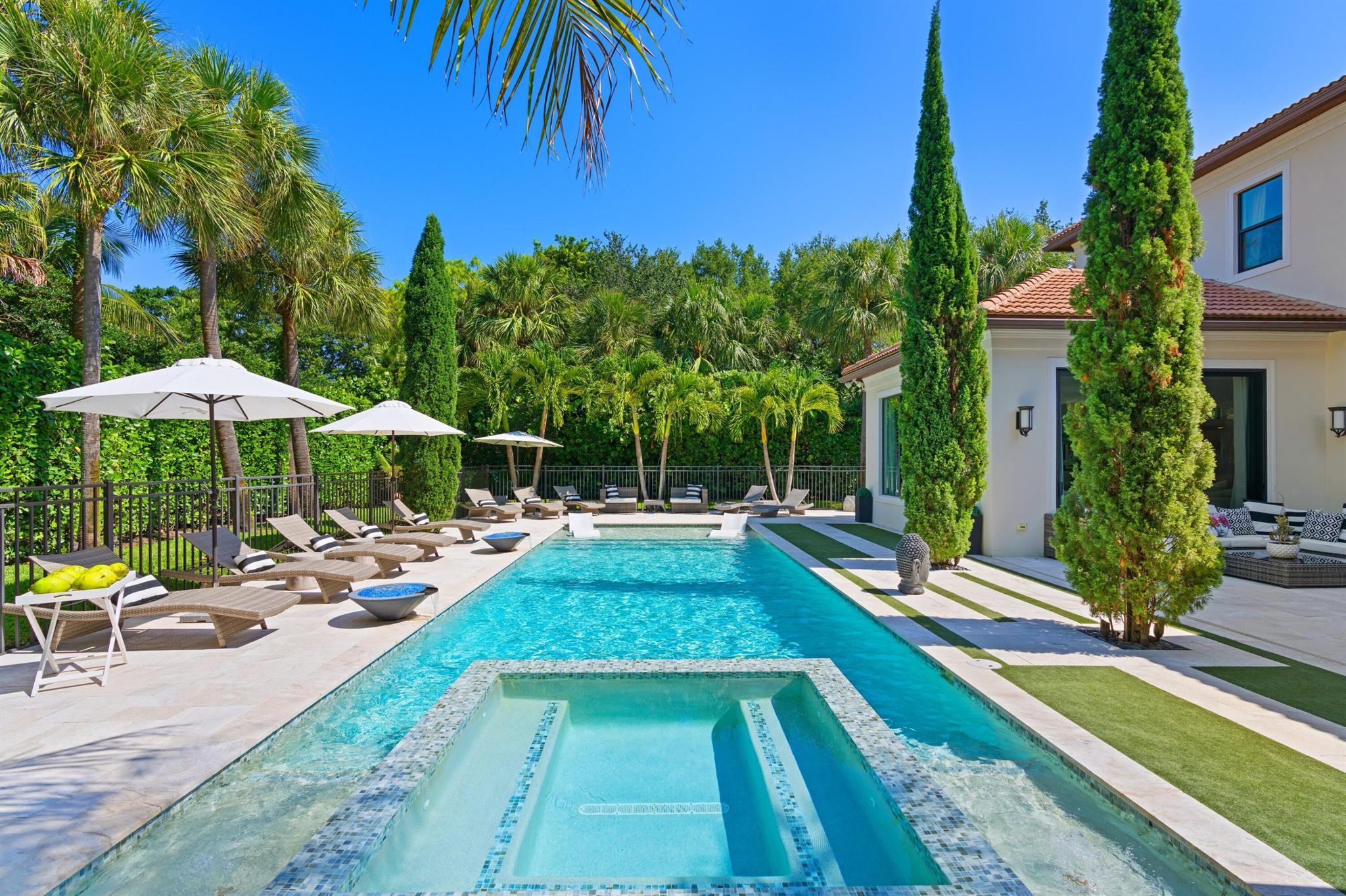 205 Gardenia Isles Drive
