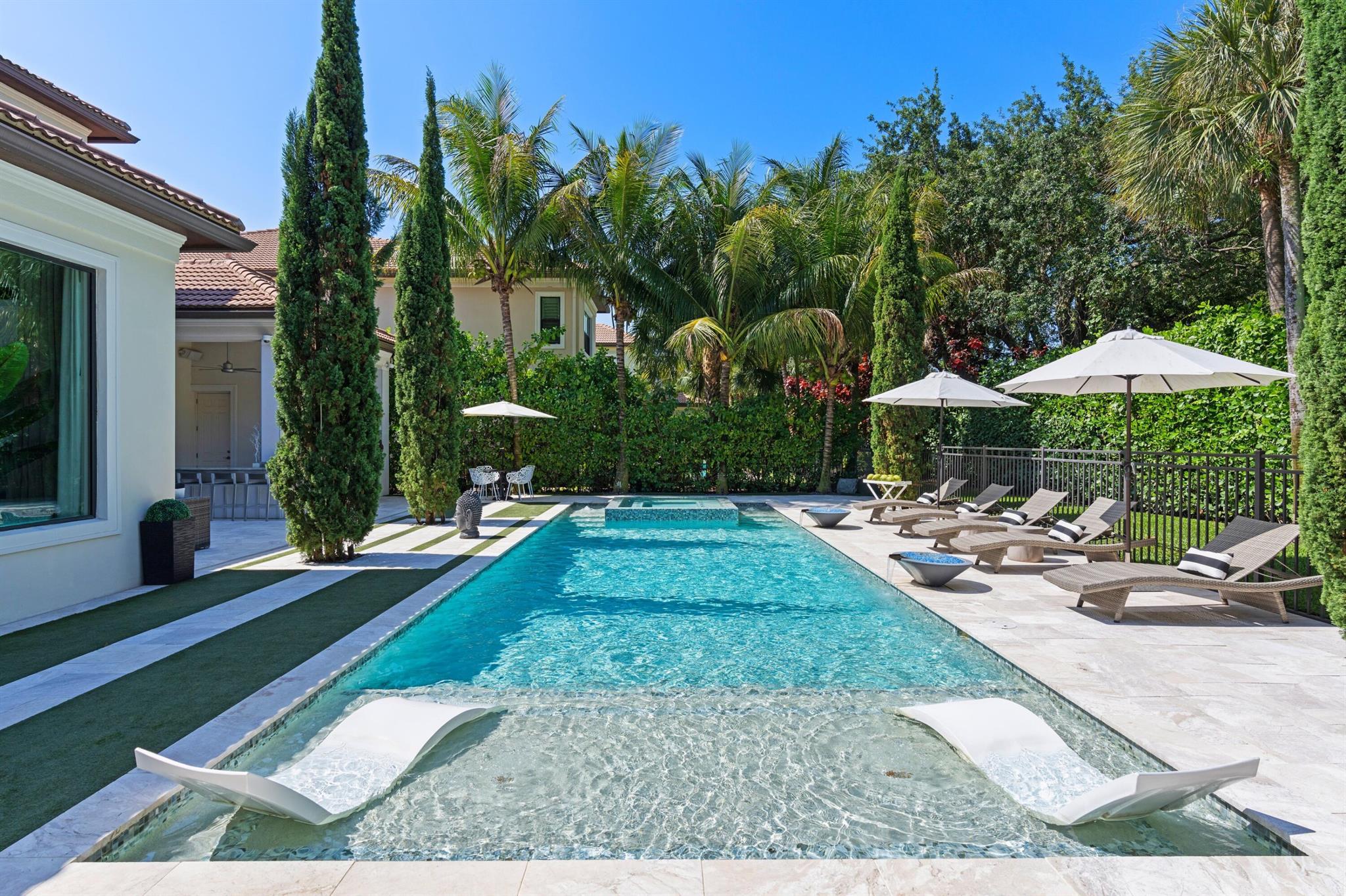 205 Gardenia Isles Drive