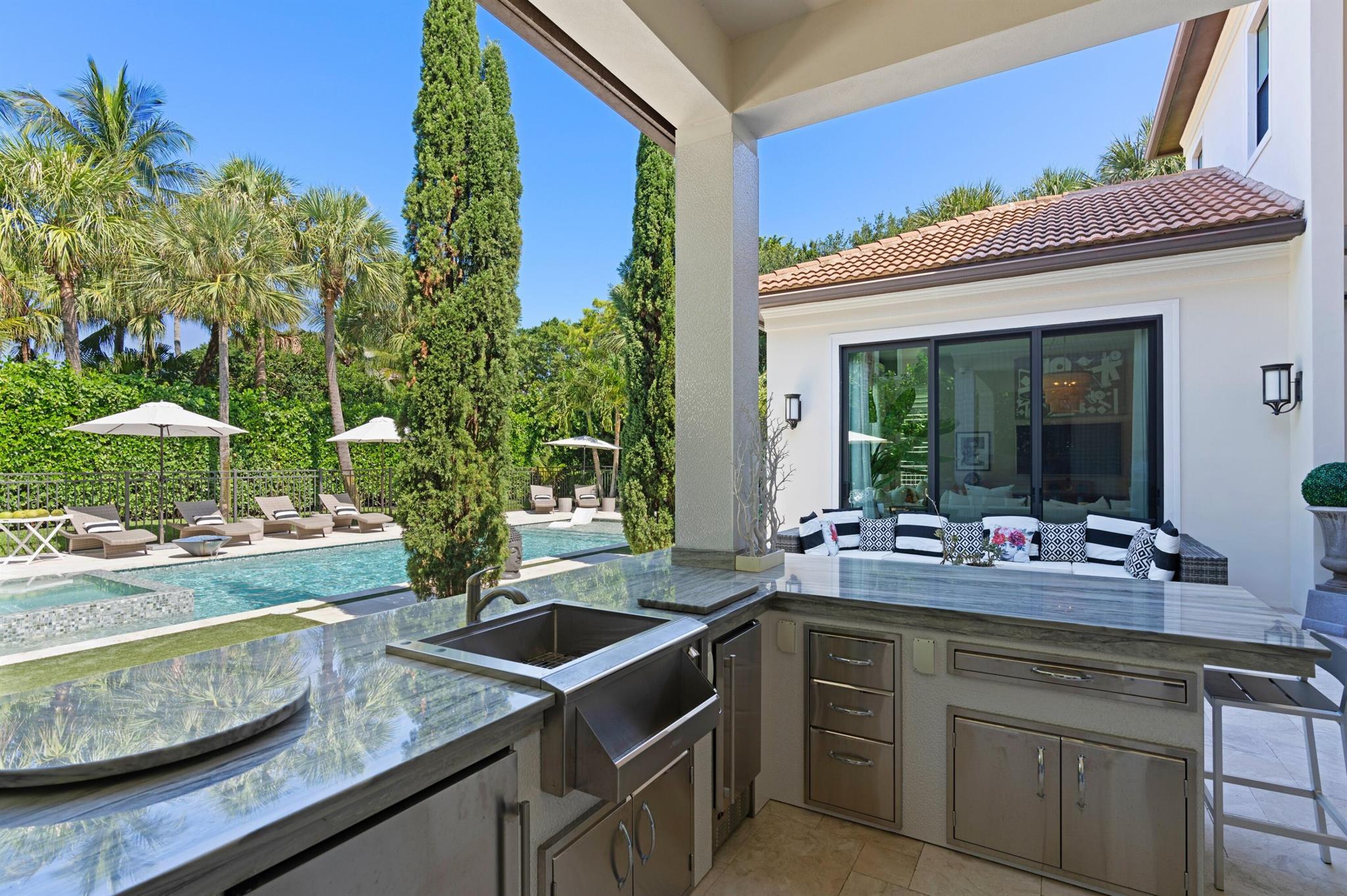 205 Gardenia Isles Drive