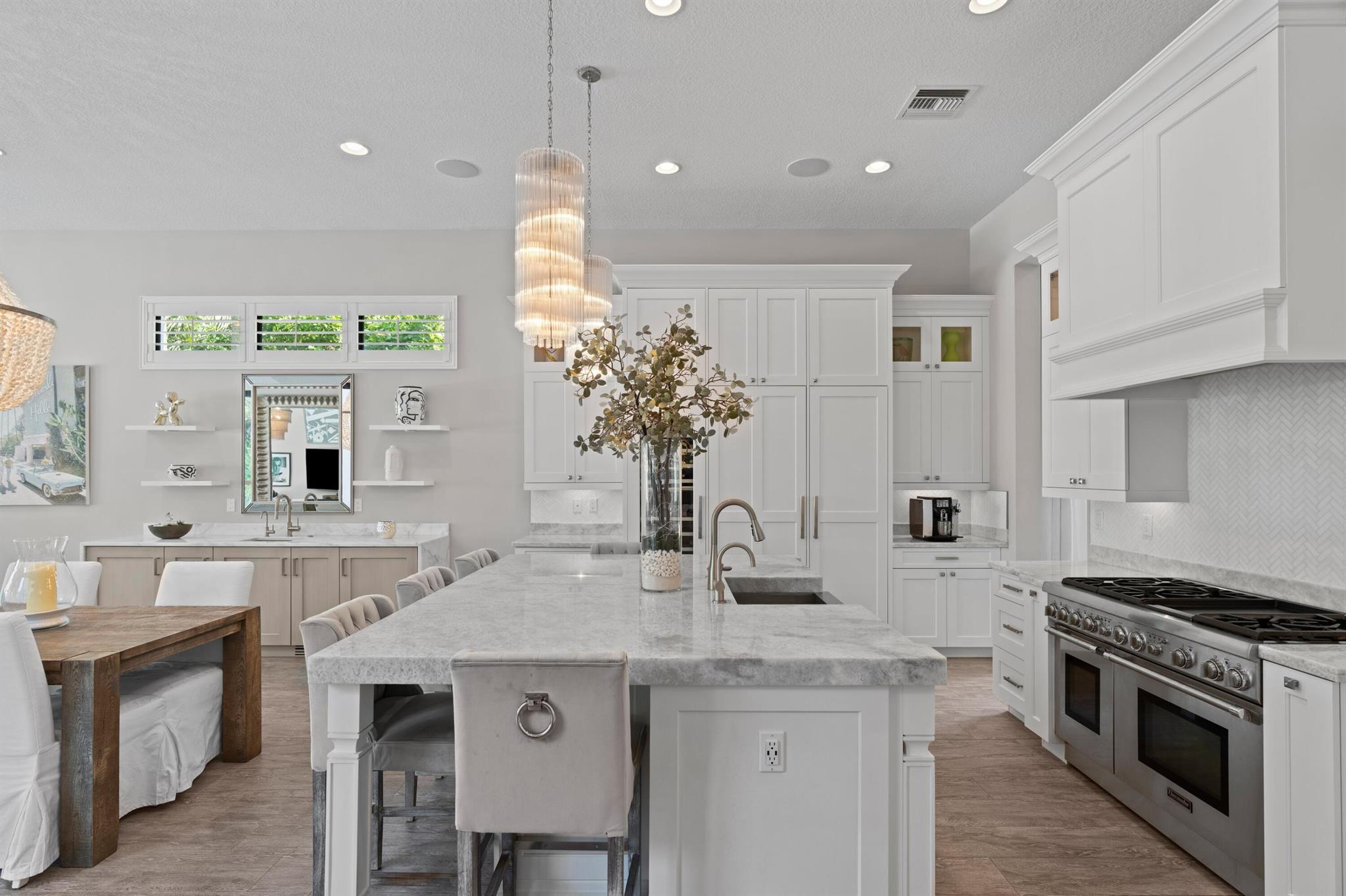 205 Gardenia Isles Drive