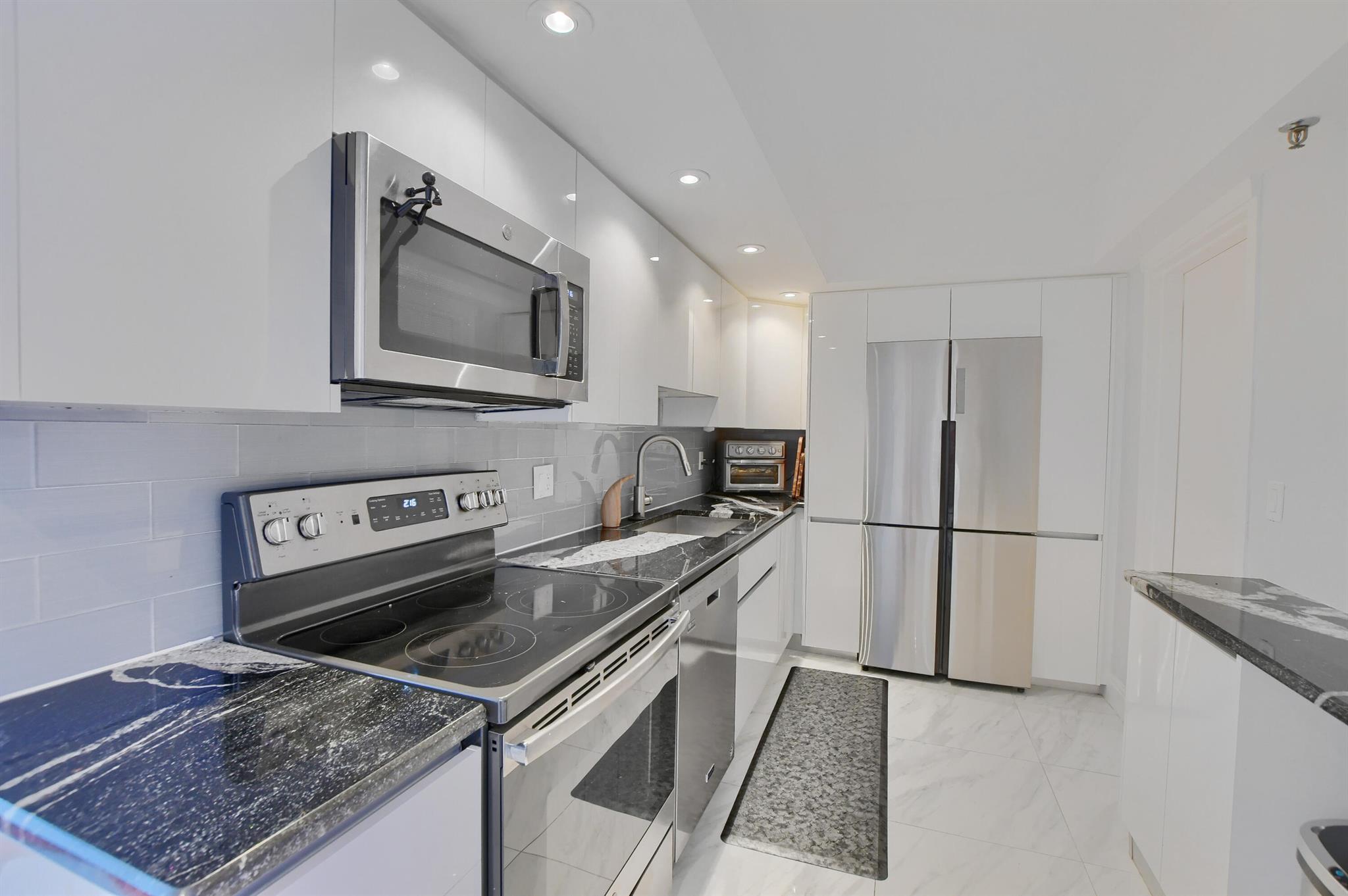 7786 Lakeside Boulevard Unit: 633