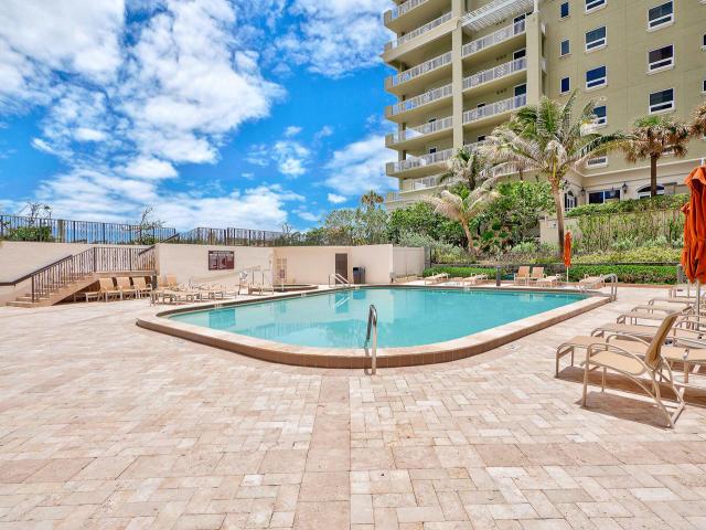 5380 N Ocean Drive 2e