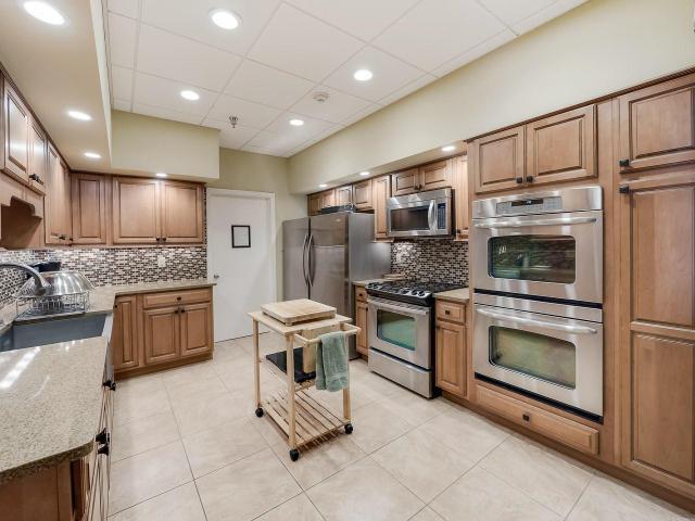 5380 N Ocean Drive 2e