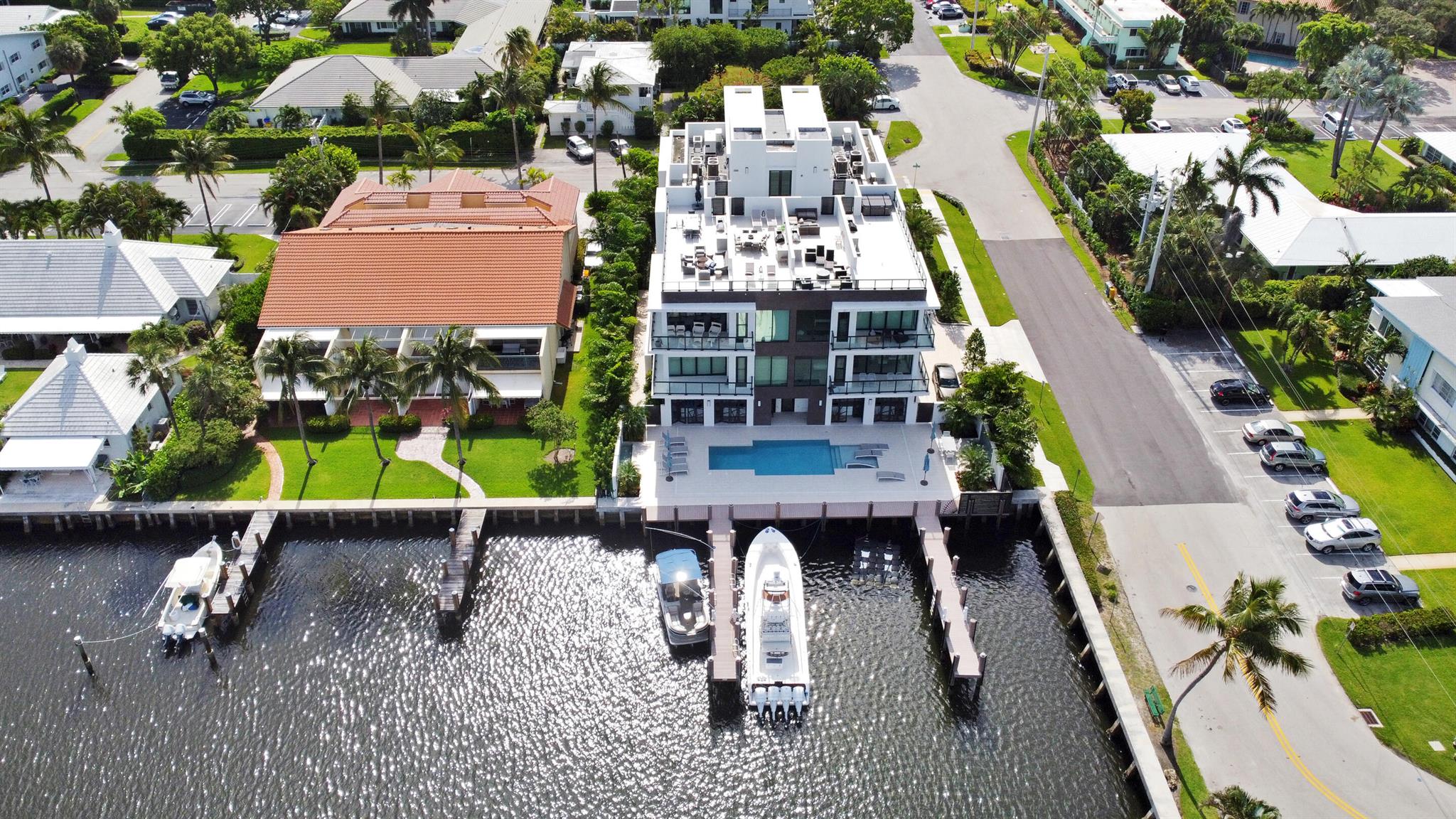 344 Venetian Drive 102