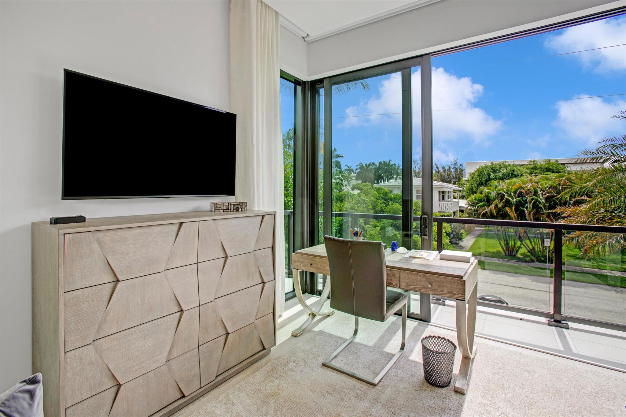 344 Venetian Drive 102