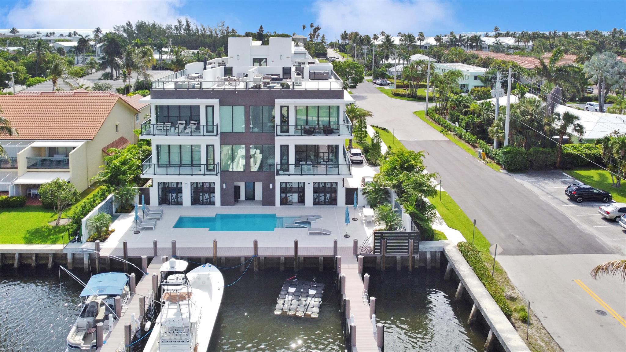 344 Venetian Drive 102