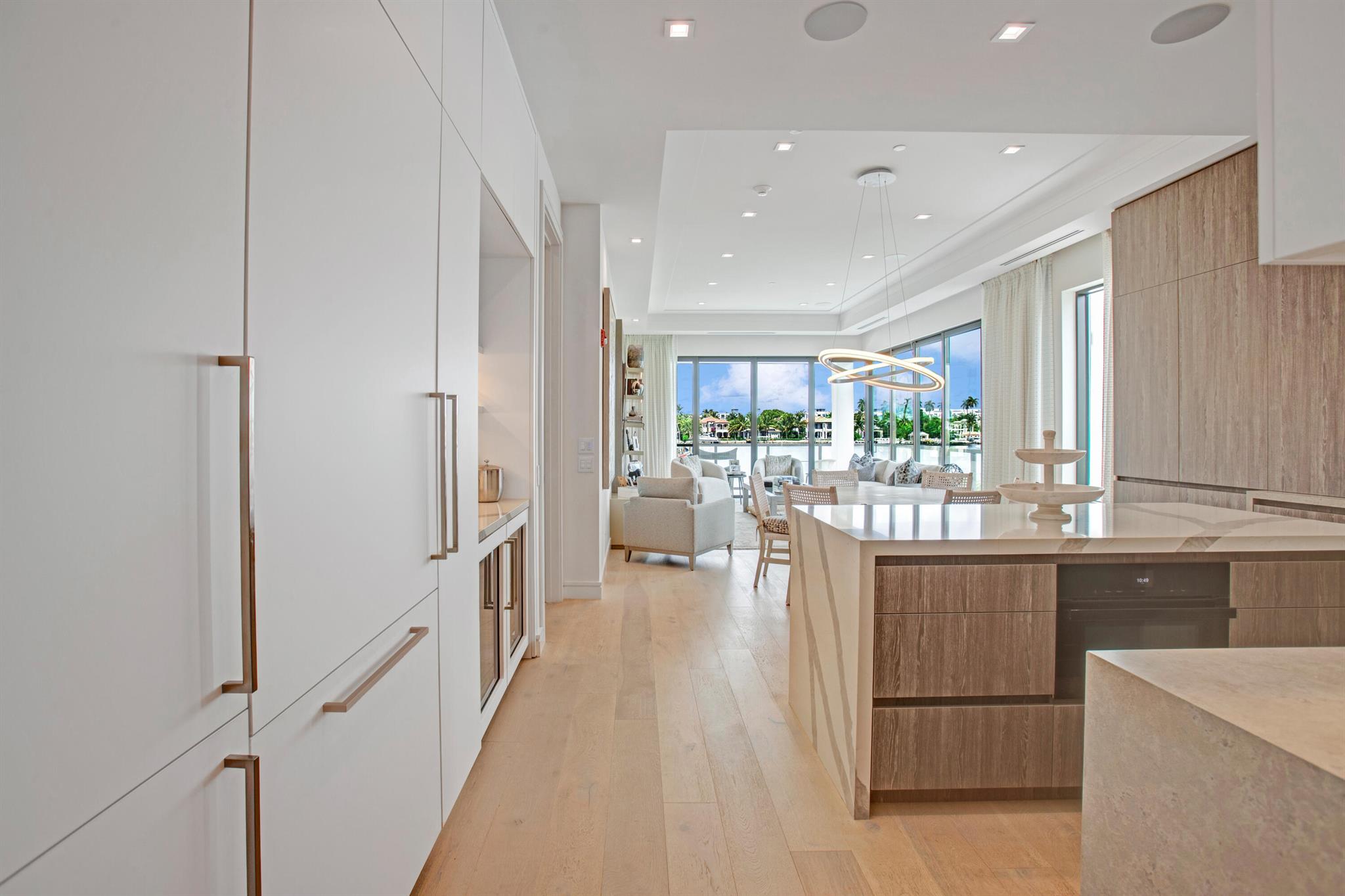 344 Venetian Drive 102